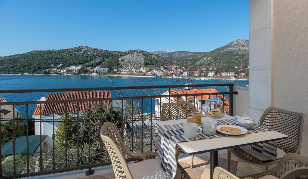 Arka Trogir Apartments - Seget Vranjica Extérieur photo