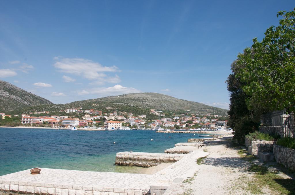 Arka Trogir Apartments - Seget Vranjica Extérieur photo