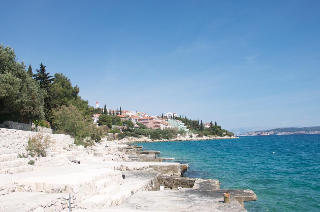 Arka Trogir Apartments - Seget Vranjica Extérieur photo
